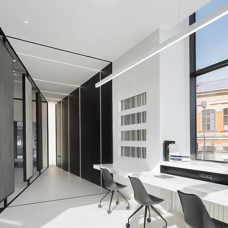 Kodėl šiuolaikinės stalo lempos turi belaidžio įkrovimo funkcijas